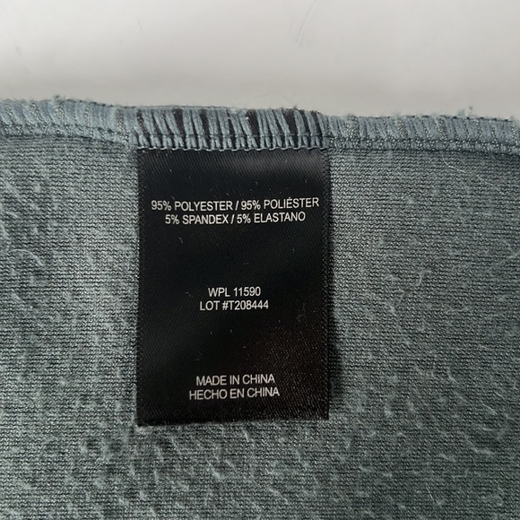 32 Degrees Women Pullover Sweatshirt Teal Snaps Long Sleeve - Picture 5 of 5